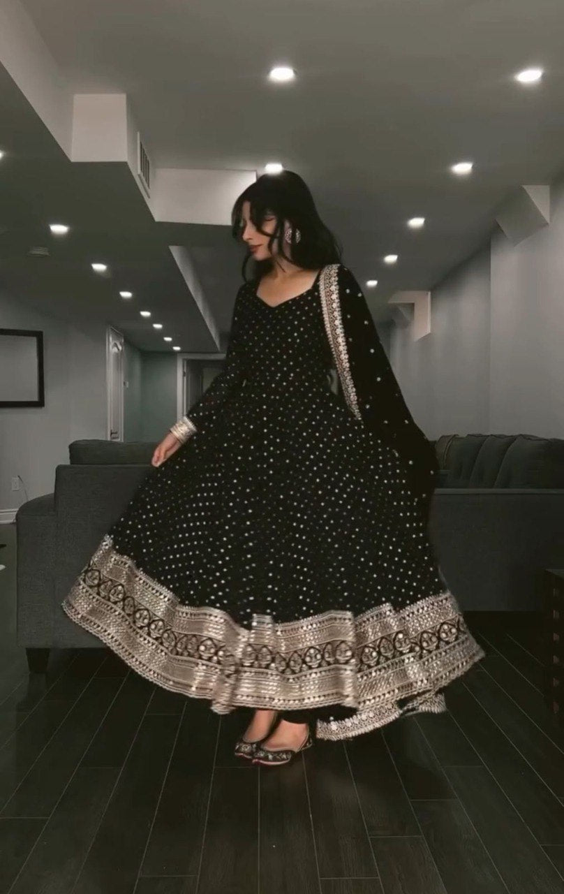 Faux Blooming Kurta Set with Embroidery Zari Sequins Work